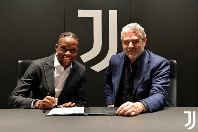 1643674419448078468.jpg Denis-Zakaria-signs-for-Juventus-source-Juve-Twitter.jpg