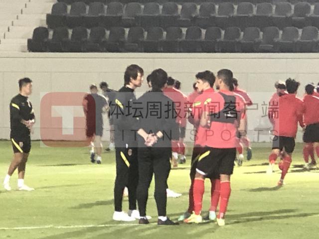 博鱼电竞首页-国足一日两练全员到场备战 洛国富阿兰仍受重用